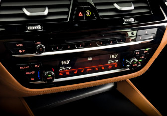 Подержанный автомобиль BMW M5 Sedan 2019 года (28 фото)