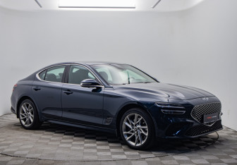 Подержанный автомобиль Genesis G70 2021 года (7 фото)
