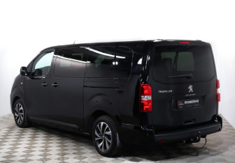 Подержанный автомобиль Peugeot Traveller 2021 года (7 фото)