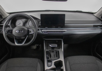 Подержанный автомобиль Geely Emgrand 2024 года (13 фото)