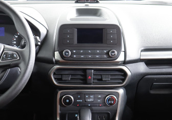 Подержанный автомобиль Ford EcoSport 2018 года (8 фото)