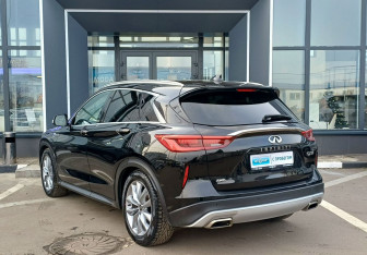 Подержанный автомобиль Infiniti QX50 2019 года (7 фото)