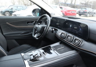 Подержанный автомобиль Jaecoo J8 2024 года (8 фото)