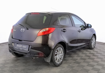 Подержанный автомобиль Mazda 2 Hatchback 2012 года (5 фото)