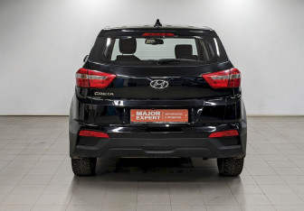 Подержанный автомобиль Hyundai Creta 2016 года (6 фото)