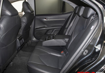 Подержанный автомобиль Toyota Camry Sedan 2023 года (10 фото)