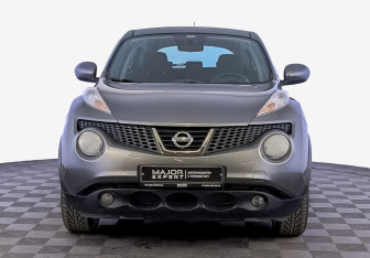 Подержанный автомобиль Nissan Juke 2014 года (2 фото)