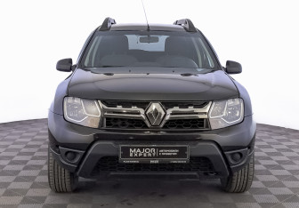 Подержанный автомобиль Renault Duster 2017 года (2 фото)