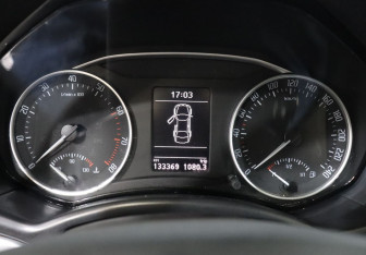 Подержанный автомобиль Skoda Octavia Wagon 2012 года (17 фото)