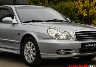 Подержанный автомобиль Hyundai Sonata 2008 года (15 фото)
