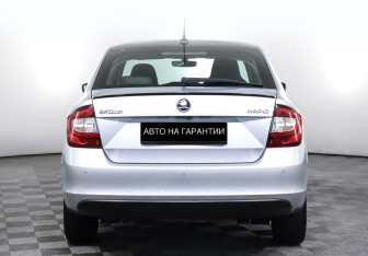 Подержанный автомобиль Skoda Rapid Liftback 2019 года (6 фото)