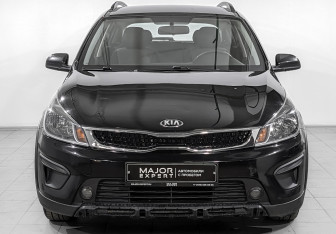 Подержанный автомобиль Kia Rio Hatchback 2020 года (2 фото)