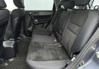 Подержанный автомобиль Honda CR-V 2012 года (10 фото)