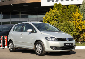 Подержанный автомобиль Volkswagen Golf Plus 2010 года (2 фото)
