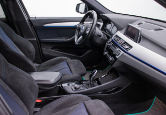 Подержанный автомобиль BMW X1 2018 года (9 фото)