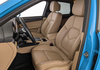 Подержанный автомобиль Porsche Macan 2021 года (21 фото)