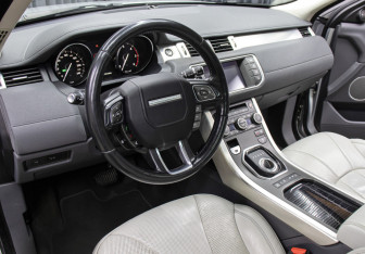 Подержанный автомобиль Land Rover Range Rover Evoque 2015 года (17 фото)