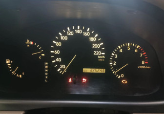 Подержанный автомобиль Lexus RX 2003 года (11 фото)