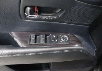 Подержанный автомобиль Lexus RX 2012 года (11 фото)