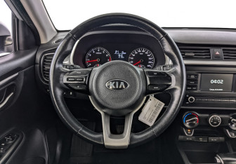 Подержанный автомобиль Kia Rio Hatchback 2021 года (19 фото)