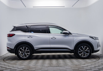 Подержанный автомобиль Chery Tiggo 7 Pro 2022 года (4 фото)