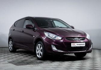 Подержанный автомобиль Hyundai Solaris Hatchback 2013 года (3 фото)