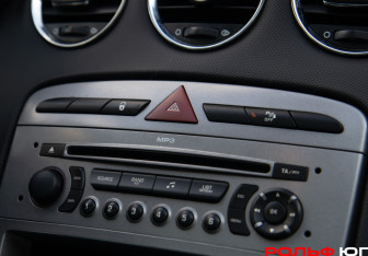 Подержанный автомобиль Peugeot 308 Wagon 2008 года (22 фото)
