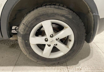 Подержанный автомобиль Nissan Qashqai 2012 года (12 фото)