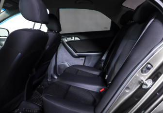 Подержанный автомобиль Kia Cerato Sedan 2011 года (11 фото)