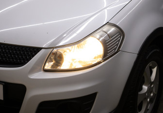 Подержанный автомобиль Suzuki SX4 Hatchback 2014 года (19 фото)