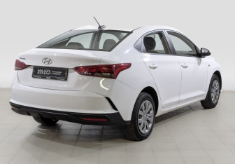 Подержанный автомобиль Hyundai Solaris Sedan 2022 года (5 фото)