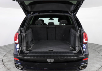 Подержанный автомобиль BMW X5 2018 года (9 фото)