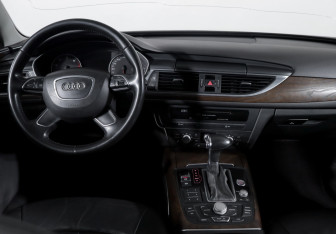 Подержанный автомобиль Audi A6 Sedan 2014 года (12 фото)