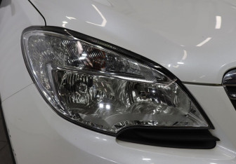 Подержанный автомобиль Opel Mokka 2013 года (24 фото)