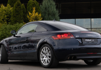 Подержанный автомобиль Audi TT Coupe 2007 года (19 фото)