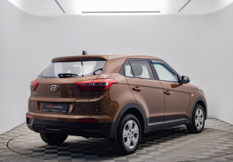 Подержанный автомобиль Hyundai Creta 2019 года (5 фото)