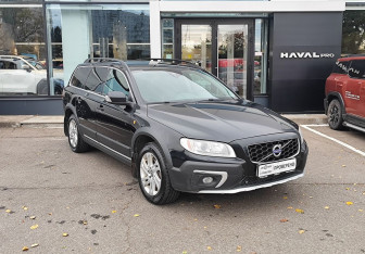 Подержанный автомобиль Volvo XC70 2016 года (3 фото)