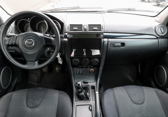 Подержанный автомобиль Mazda 3 Sedan 2008 года (13 фото)