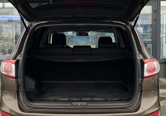 Подержанный автомобиль Hyundai Santa Fe 2012 года (10 фото)