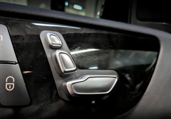 Подержанный автомобиль Mercedes-Benz GLE 2017 года (26 фото)