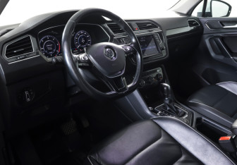 Подержанный автомобиль Volkswagen Tiguan 2017 года (14 фото)