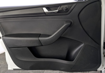 Подержанный автомобиль Skoda Rapid Liftback 2021 года (19 фото)