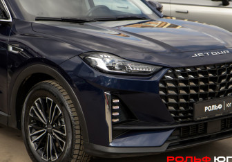 Подержанный автомобиль Jetour X70 2025 года (11 фото)