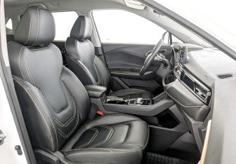 Подержанный автомобиль Москвич 3е 2023 года (24 фото)