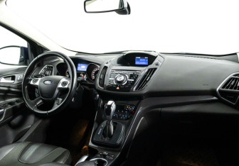 Подержанный автомобиль Ford Kuga 2015 года (7 фото)