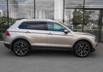 Подержанный автомобиль Volkswagen Tiguan 2017 года (4 фото)