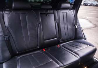 Подержанный автомобиль BMW X5 M 2016 года (19 фото)