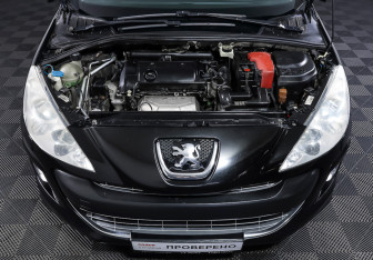 Подержанный автомобиль Peugeot 308 Hatchback 2008 года (9 фото)