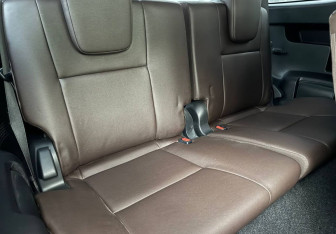 Подержанный автомобиль Toyota Fortuner 2019 года (12 фото)