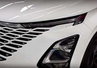 Подержанный автомобиль Omoda C5 2023 года (17 фото)